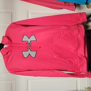 Womens under Armour Large pink sweatshirt
